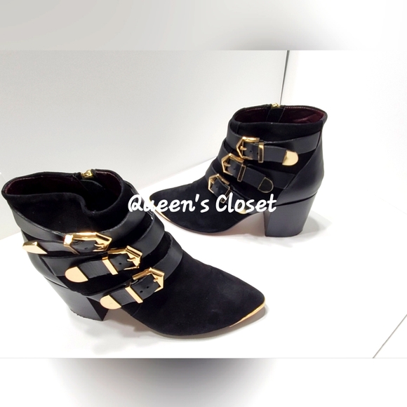 Report Signature | Fairfield Black Suede Ankle Booties - Picture 2 of 8